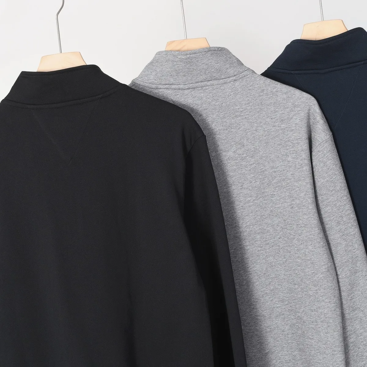 P210 605# Tommy half-pull stand-up collar sweatshirt Color: Black Gray Royal Blue Size: M-XXL Fabric: 350g cotton terry